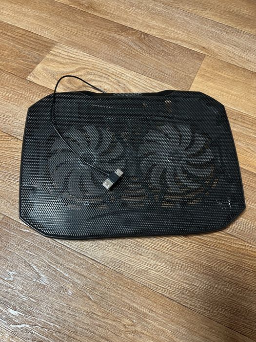 Охолоджуюча підставка для ноутбука