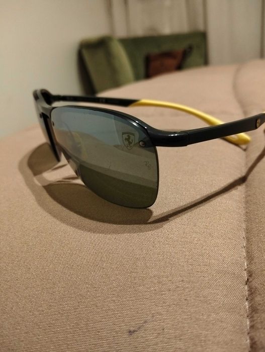 Óculos Ray ban edição ferrari