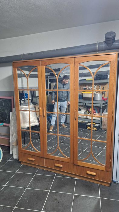 Móveis - Roupeiro, Cama e móvel branco pela melhor oferta