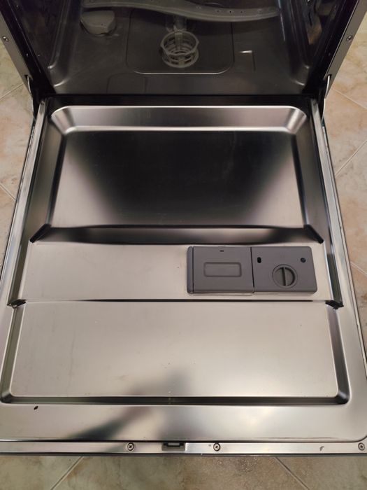 Vendo máquina lavar loiça Hisense