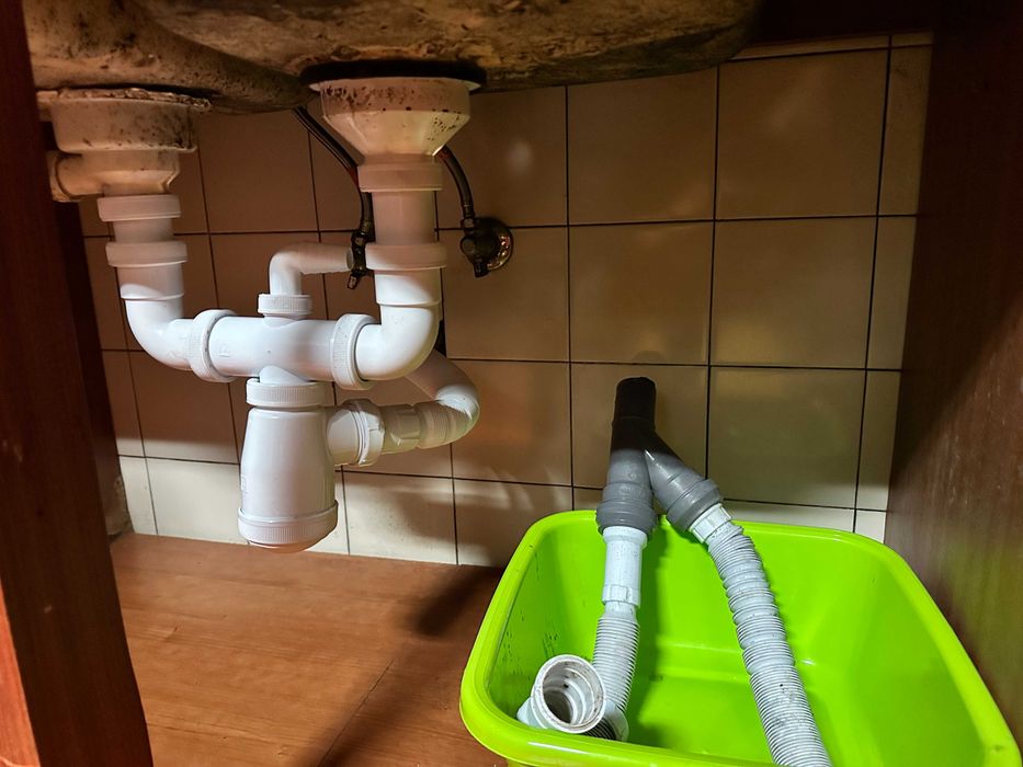Desentupimento de sanitas 24h em Laranjeiro e Feijó