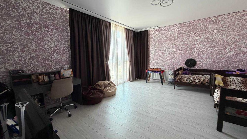 Продаж 2-кімнатної квартири з ремонтом ЖК Grand Village