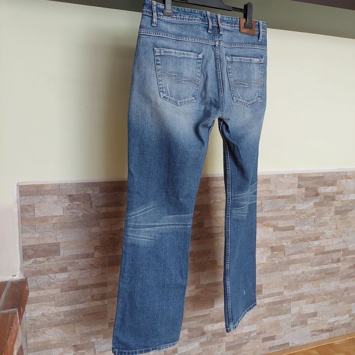 Spodnie jeansowe z przetarciami Batistini w rozm. 38/34