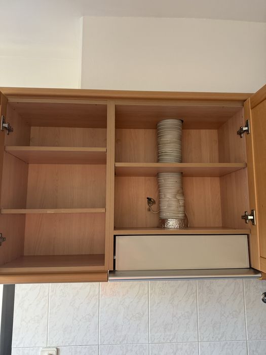Cozinha Completa em Faia com Bancada em Granito | Como Nova