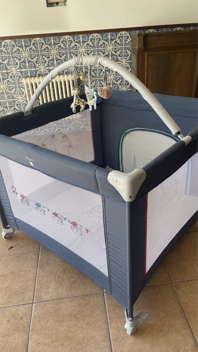 Berço de Viagem Sophie La Girafe So Chic Prism