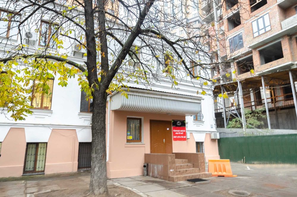 Довгострокова оренда 23 кв.м на вул. Жилянській 30-32 м. Л. Толстого