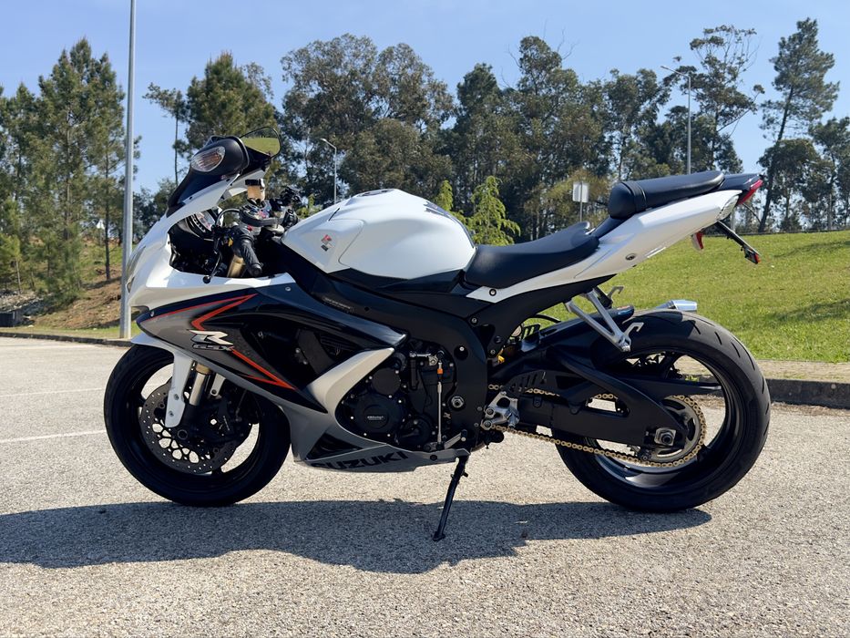 Vendo Gsxr 600 L0 2010