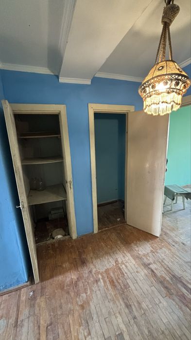 Продам двохкімнатну квартиру (можливий торг)