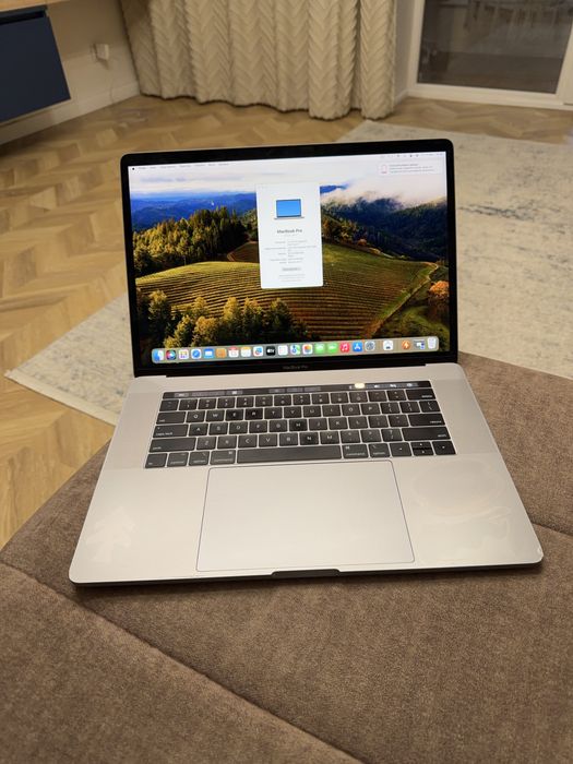Macbook pro 15 2018 / 2019 i7 / 16gb / 512gb/ Radeon Pro 4 ГБ 92% АКБ
