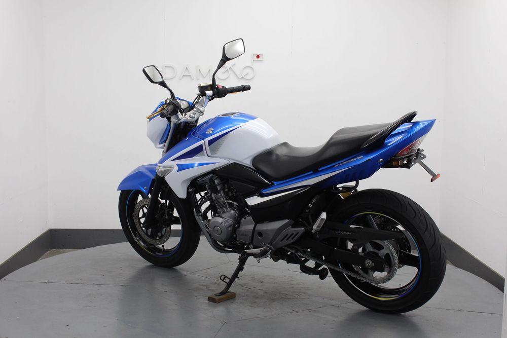 Suzuki GSR 250 (2 циліндра, інжектор)