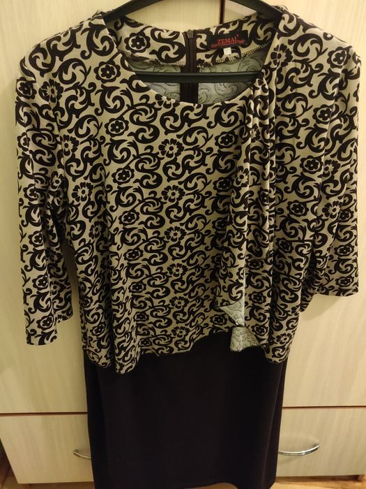 Продам жіночі костюми, плаття