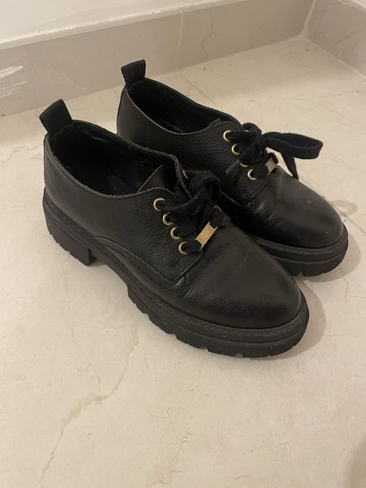 sapatos pretos