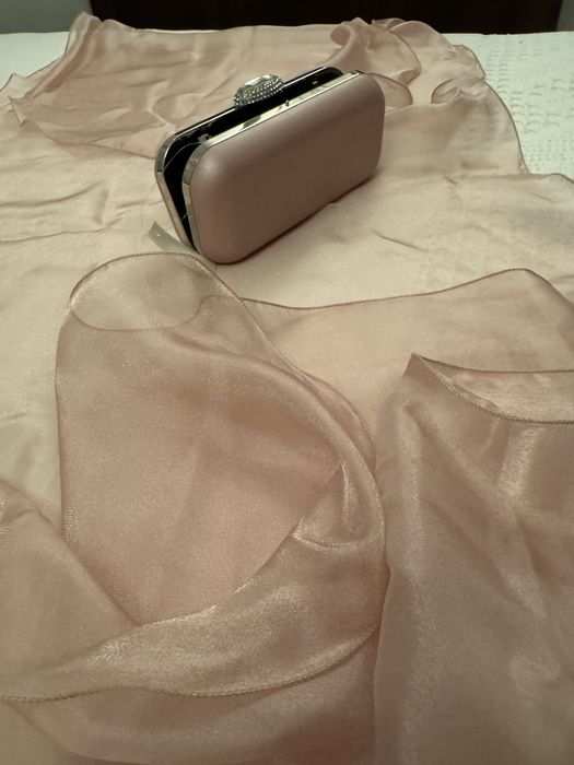 Pochete e echarpe rosa claro, novas , nunca usadas