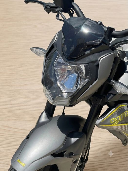 Benelli BN 125 (2022) – Apenas 3.100 km! Como Nova (Único Dono)