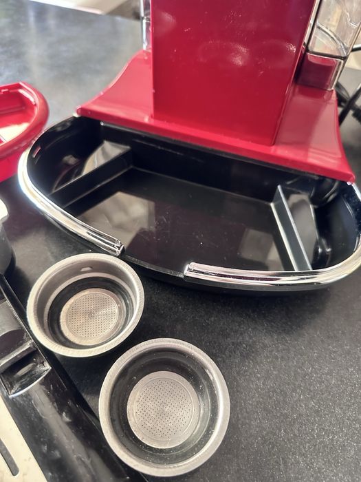 Ekspres ciśnieniowy kolbowy DELONGHI Icona Vintage ECOV 311.R