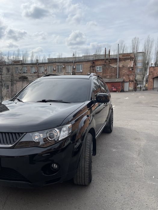 Продам Mitsubishi Outlander XL
