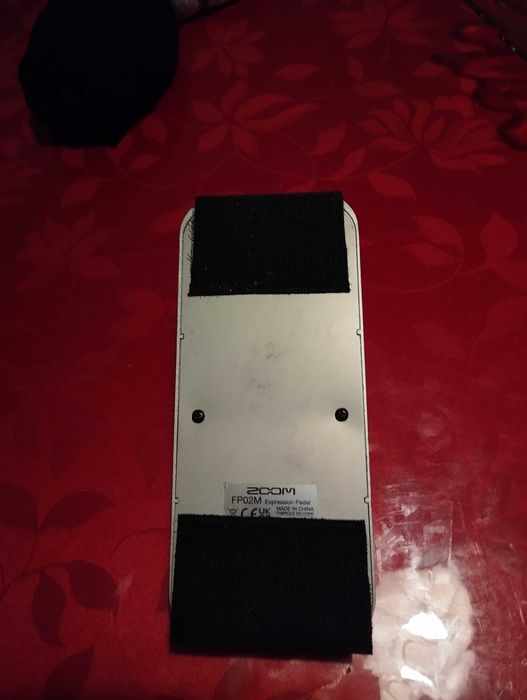 Pedal de expressão Zoom FP02M