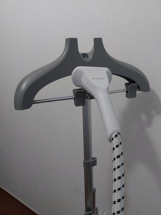 Escova de passar a ferro na vertical