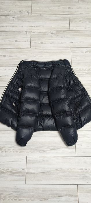 Фирменная Moncler оригинал