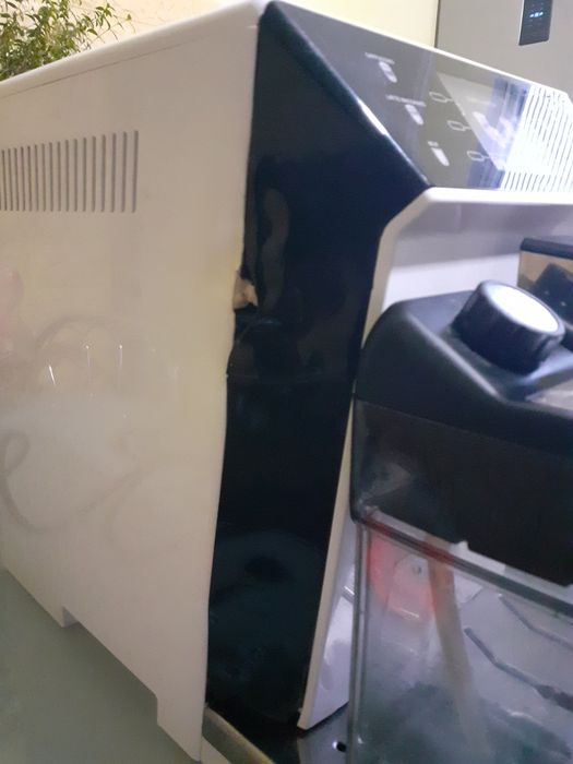 Продам кофеварку Delonghi PREMADONNA CLASS