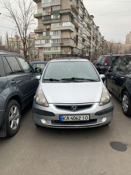 Продам авто Honda Jazz 2002