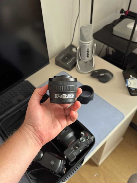 Sony A7C + obiektyw kitowy 28-60 mm + Meike FE 85 mm f/1.8