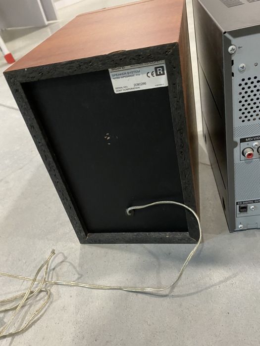 Colunas Sony a funcionar na perfeição