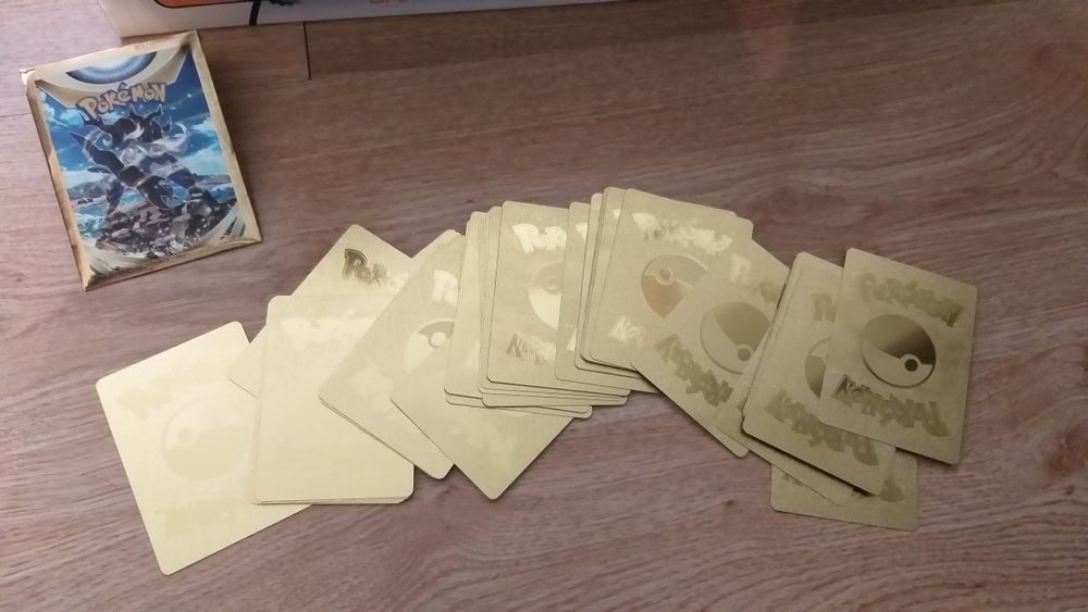 Cromos Futebol e Pokémon vários