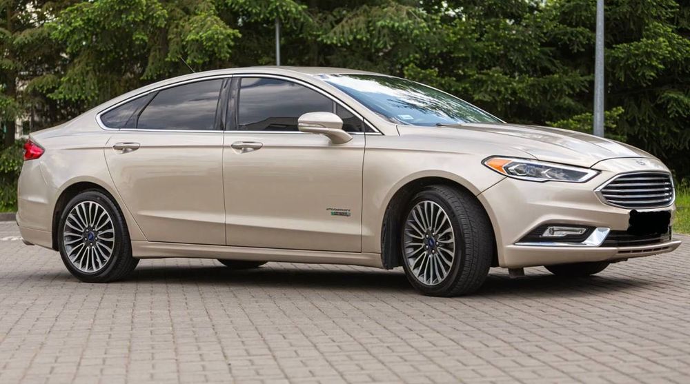 Ford Fusion Hybryda Plug-in
