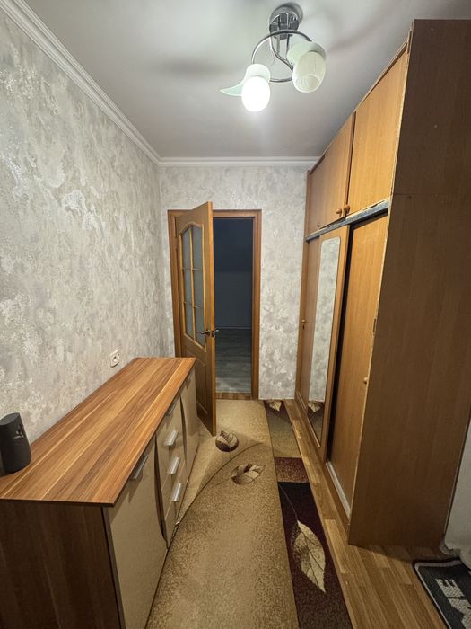 Простора кімната, район Купави