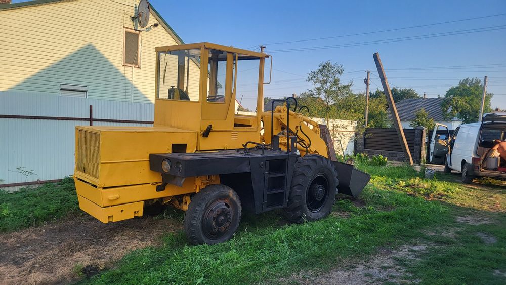 Терміново Навантажувач погрузчик UN 053
