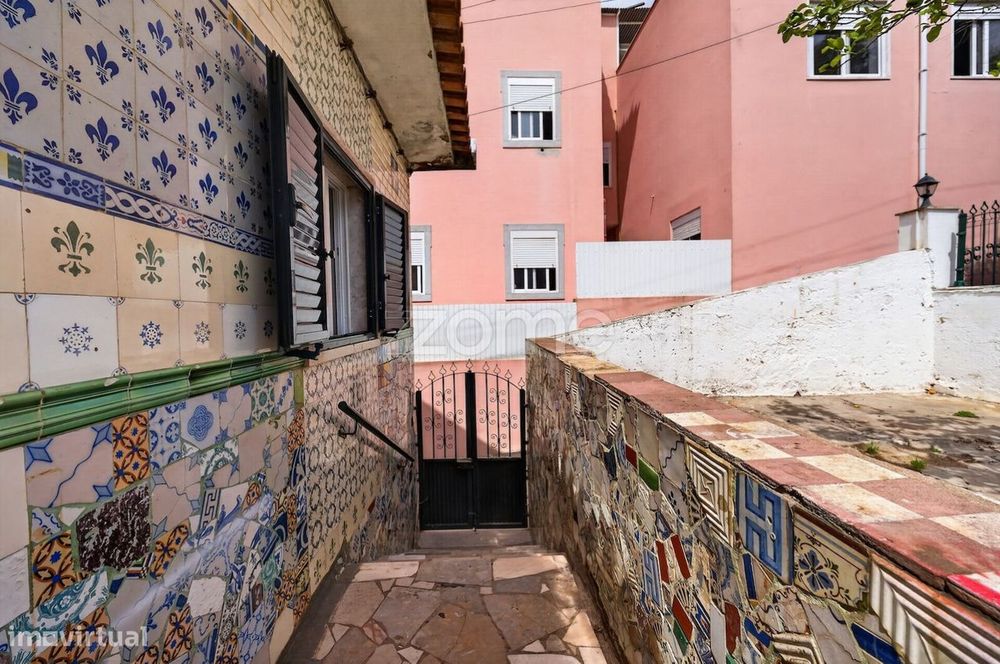 Andar de Moradia T2 com Terraço em Caneças