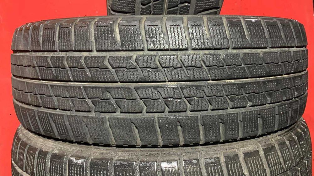 215/60/16 Goodyear Ice Navi Zea 2