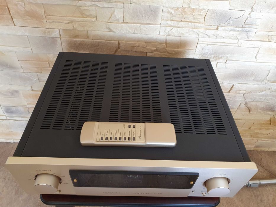 Wzmacniacz Accuphase E-308