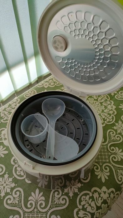 Newcook robot, estado novo, nunca usado (preço negociável)