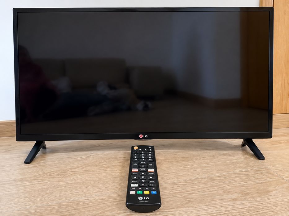 Smart TV LG 43" estado novo