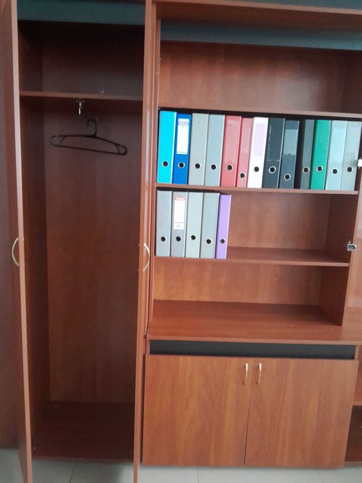 Шкаф офісний б/в