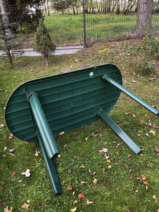 Stół na działkę plastikowy