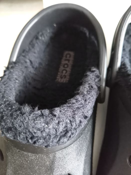 Crocs c/ pêlo Novas