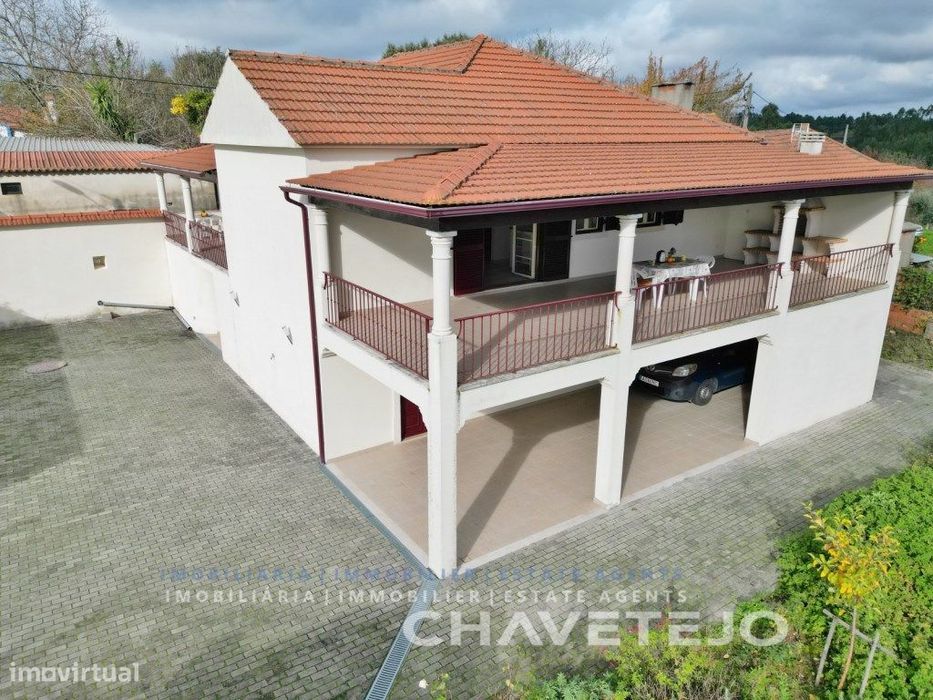 Moradia T3 com vistas deslumbrantes para o Lago Castelo de Bode