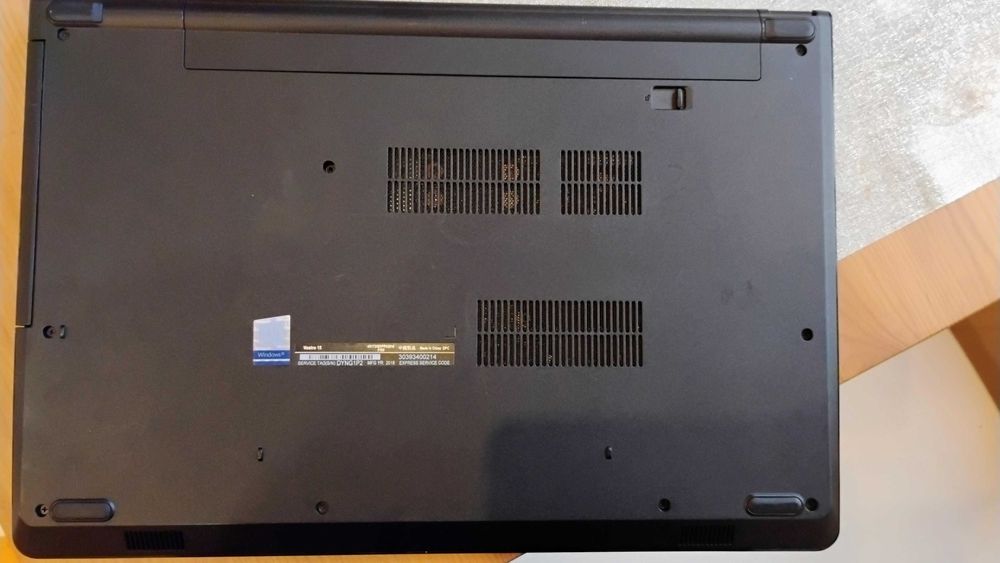 Laptop Dell  Vostro 15  3000 series  intel core i5 256 GB