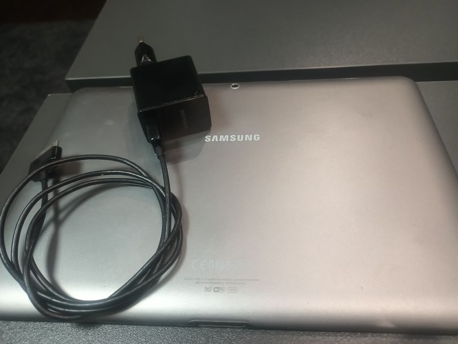 Планшет Samsung Galaxy tab 10.1