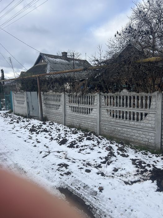 Невеличкий міцний будиночок Веселі Терни, вода, газ, 10соток. Міцний