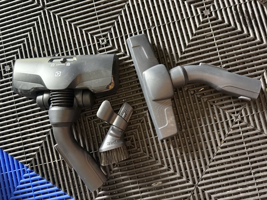 Electrolux Pure C9 bezworkowy, plus 3 extra koncowki nie uzywane