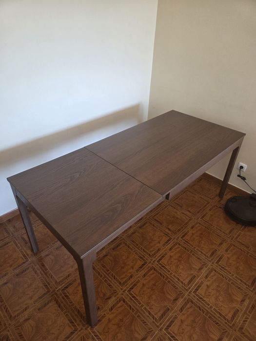 Mesa EKEDALEN extensível 4 ou 6 lugares