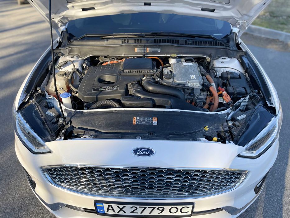 Ford Fusion 2.0 Hybrid CVT Titanium 2019 гібрид елктро