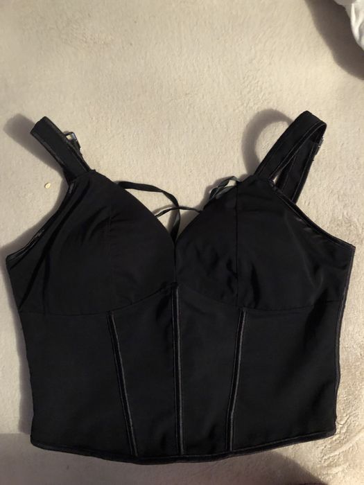 корсет чорненький