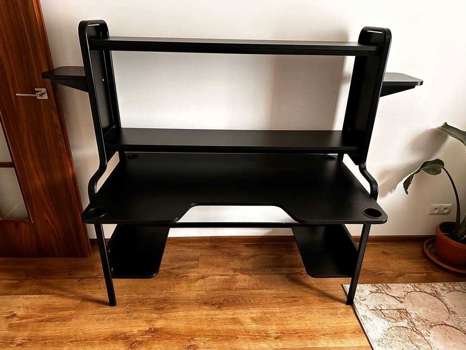 Biurko FREDDE do pracy lub gamingu