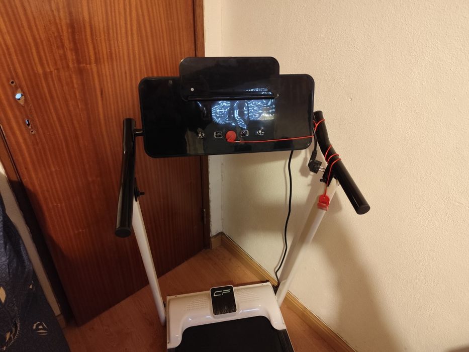 Passadeira Elétrica de Corrida CLOVER FITNESS