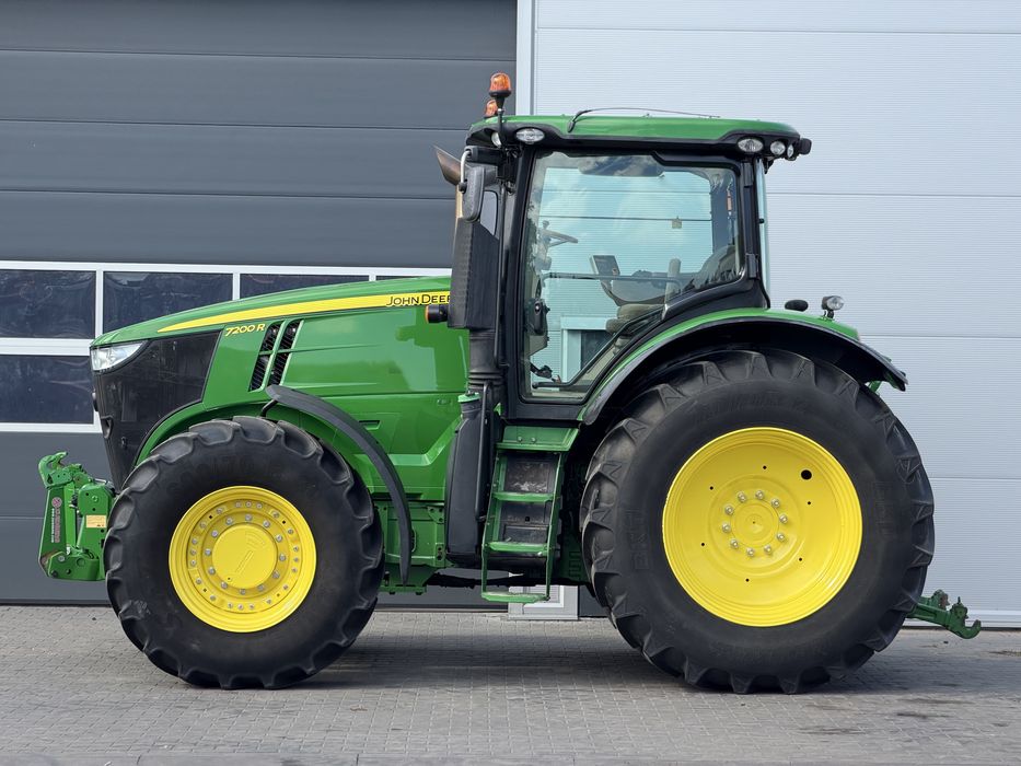 John Deere 7200 R